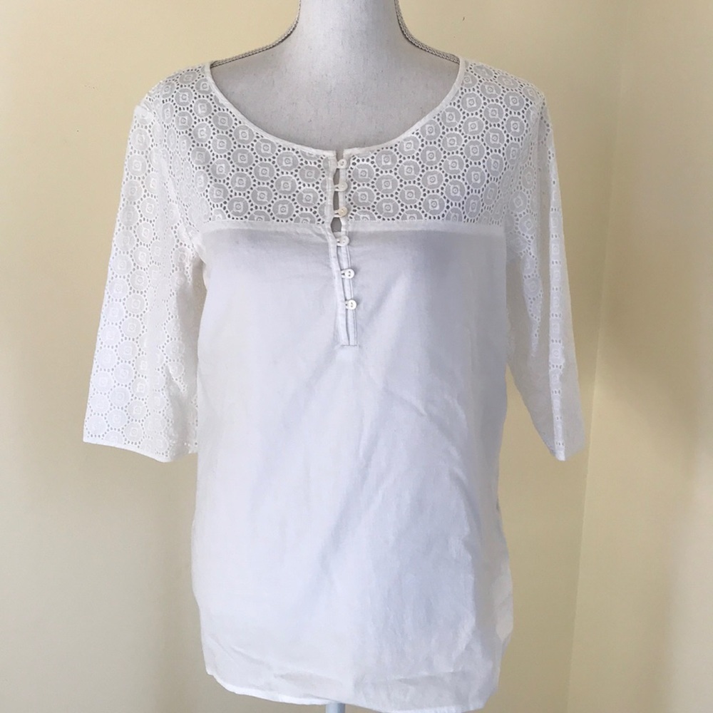 Robert Graham Large White eyelet S/S cotton Top